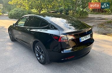 Седан Tesla Model 3 2023 в Києві
