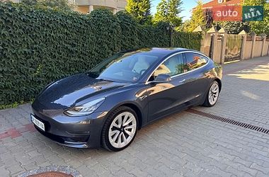 Седан Tesla Model 3 2019 в Одесі