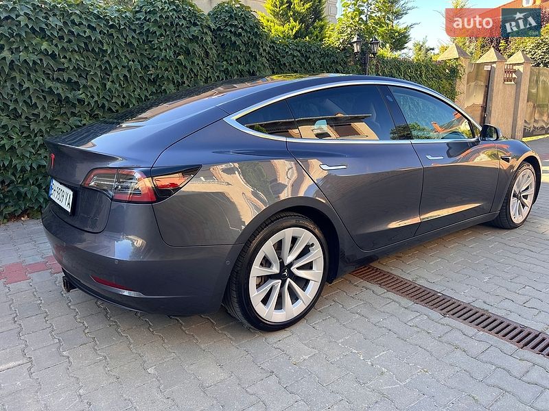 Седан Tesla Model 3 2019 в Одесі