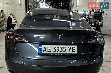 Седан Tesla Model 3 2018 в Днепре