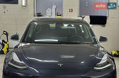 Седан Tesla Model 3 2018 в Днепре