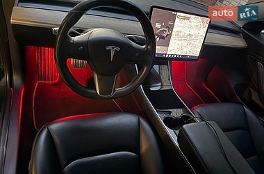 Седан Tesla Model 3 2018 в Днепре