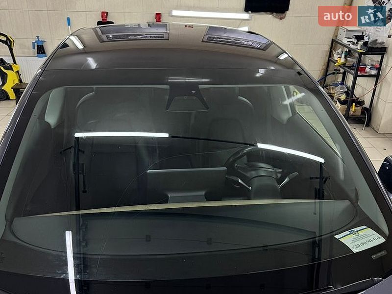 Седан Tesla Model 3 2018 в Днепре