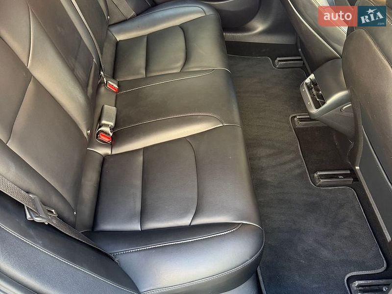 Седан Tesla Model 3 2018 в Днепре