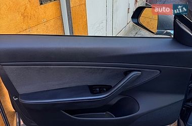 Седан Tesla Model 3 2018 в Днепре