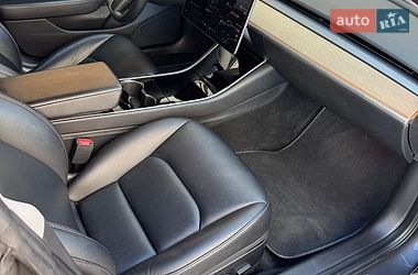 Седан Tesla Model 3 2018 в Днепре