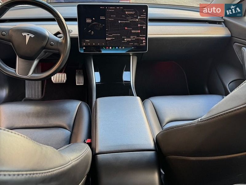Седан Tesla Model 3 2018 в Днепре