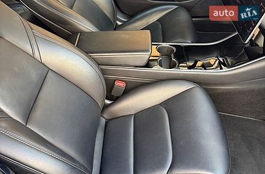 Седан Tesla Model 3 2018 в Днепре