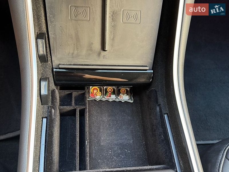 Седан Tesla Model 3 2018 в Днепре