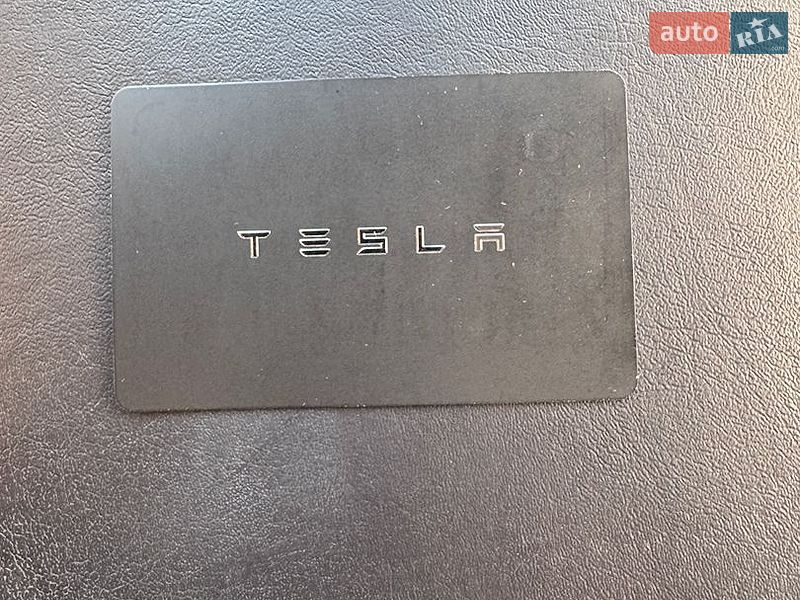 Седан Tesla Model 3 2018 в Днепре