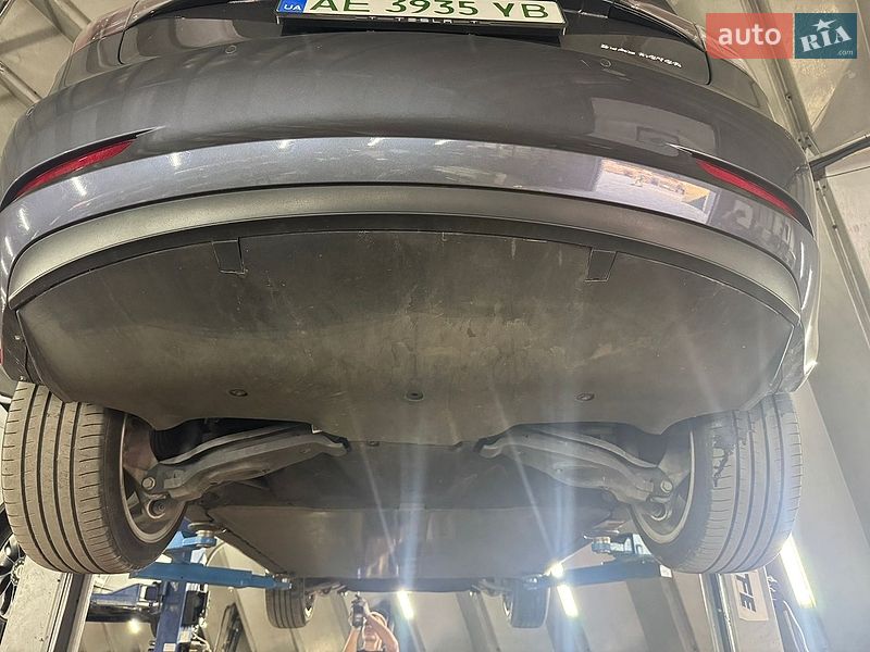 Седан Tesla Model 3 2018 в Днепре