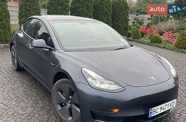 Седан Tesla Model 3 2023 в Жовкве