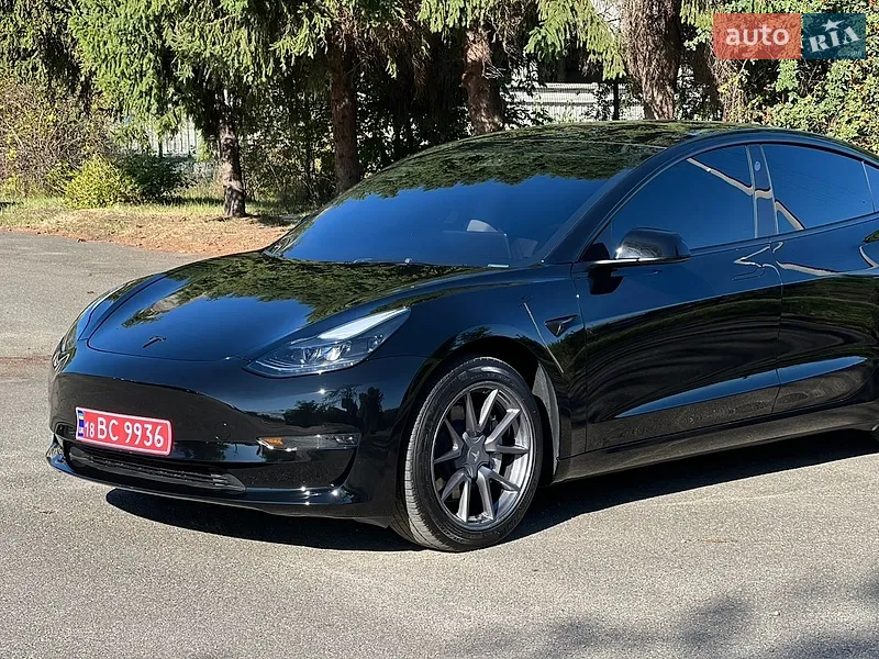Tesla Model 3 2023