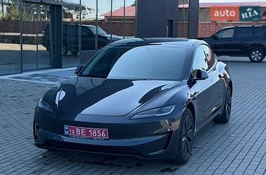 Седан Tesla Model 3 2024 в Костополе