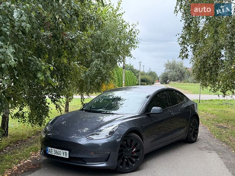 Tesla Model 3 2022