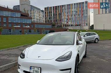Седан Tesla Model 3 2021 в Дніпрі