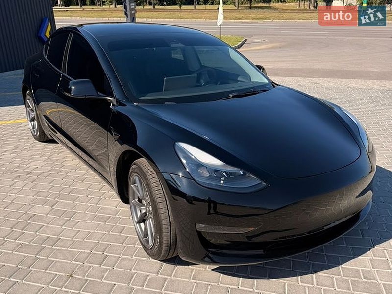 Tesla Model 3 2023