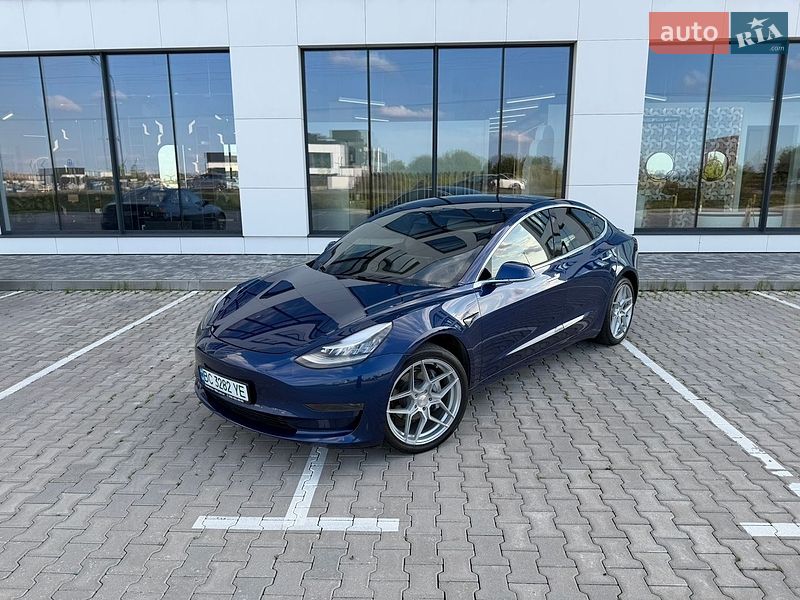 Tesla Model 3 2019
