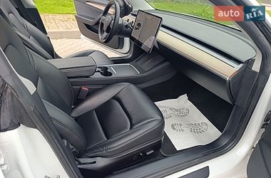 Седан Tesla Model 3 2021 в Житомире