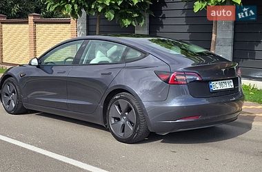 Седан Tesla Model 3 2021 в Киеве