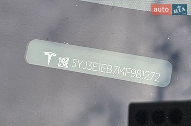 Седан Tesla Model 3 2021 в Киеве