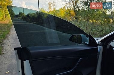Седан Tesla Model 3 2019 в Ковелі