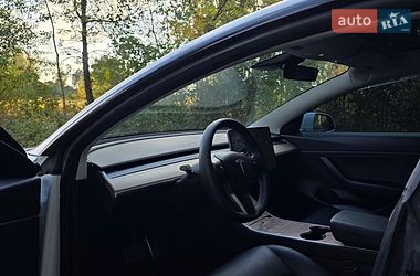Седан Tesla Model 3 2019 в Ковелі