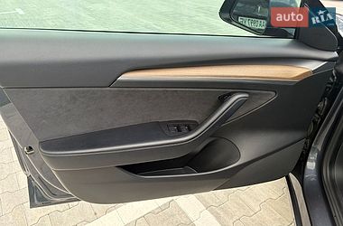 Седан Tesla Model 3 2021 в Киеве фото 8 Седан Tesla Model 3 2021 в Киеве