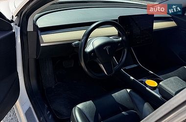 Седан Tesla Model 3 2018 в Запорожье
