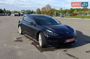 Седан Tesla Model 3 2022 в Львові