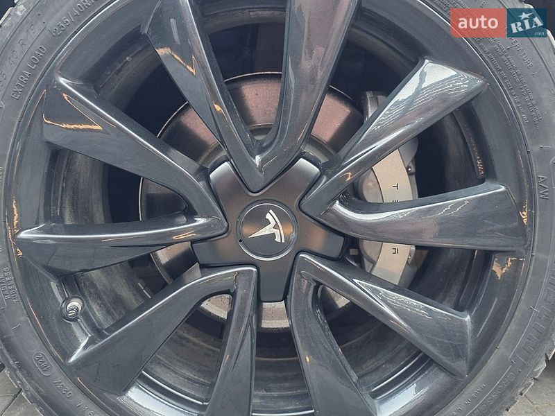 Седан Tesla Model 3 2020 в Дніпрі