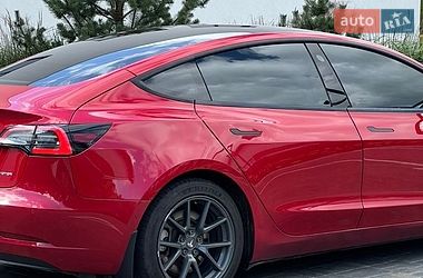 Седан Tesla Model 3 2022 в Луцке