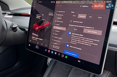 Седан Tesla Model 3 2022 в Луцке