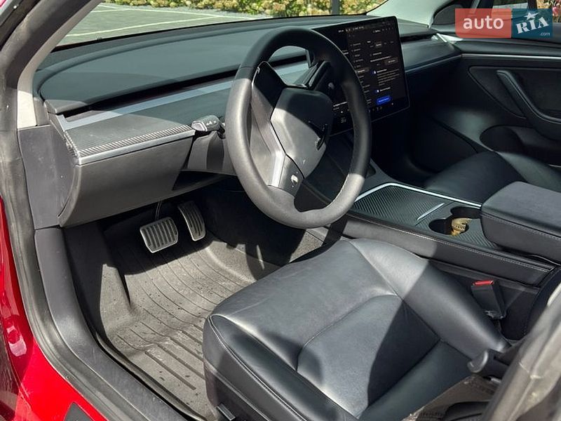 Седан Tesla Model 3 2022 в Луцке