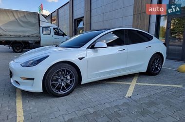 Седан Tesla Model 3 2022 в Житомирі