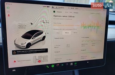Седан Tesla Model 3 2022 в Житомирі