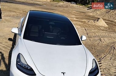 Седан Tesla Model 3 2019 в Дніпрі