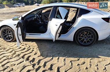 Седан Tesla Model 3 2019 в Дніпрі