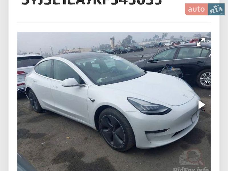 Седан Tesla Model 3 2019 в Дніпрі