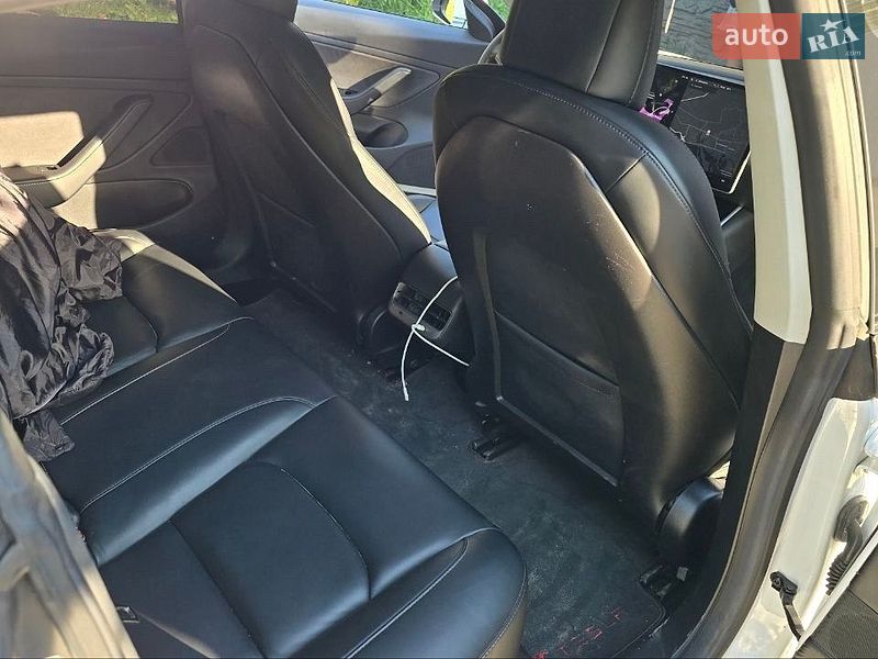 Седан Tesla Model 3 2019 в Дніпрі