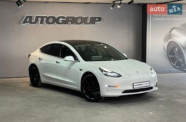 Седан Tesla Model 3 2020 в Одесі фото Седан Tesla Model 3 2020 в Одесі