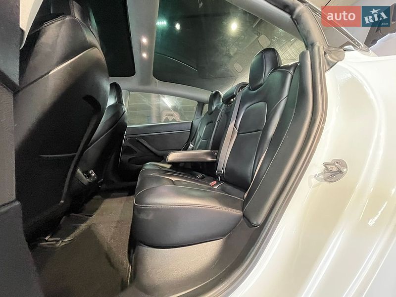 Седан Tesla Model 3 2020 в Одессе
