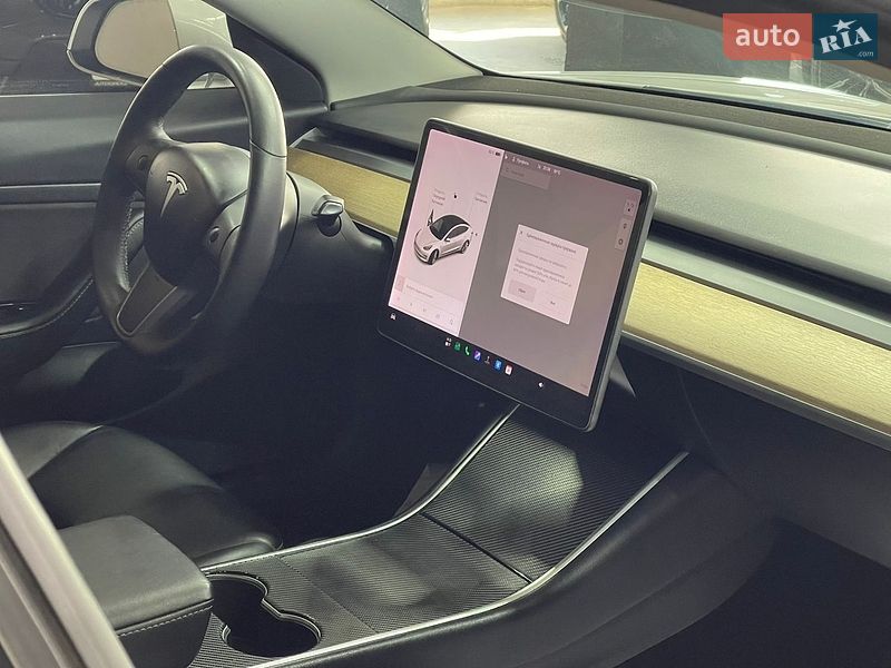Седан Tesla Model 3 2020 в Одесі фото 20 Седан Tesla Model 3 2020 в Одесі
