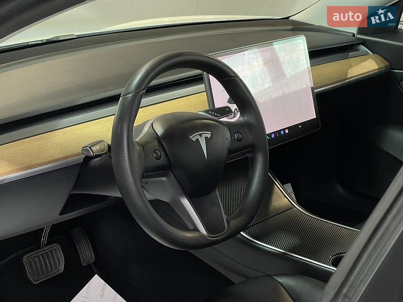 Седан Tesla Model 3 2020 в Одесі фото 26 Седан Tesla Model 3 2020 в Одесі
