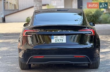 Седан Tesla Model 3 2024 в Кам'янському