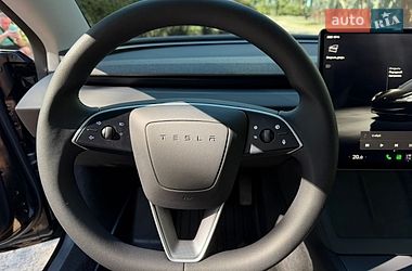Седан Tesla Model 3 2024 в Кам'янському