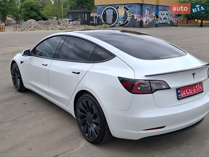 Седан Tesla Model 3 2021 в Харькове