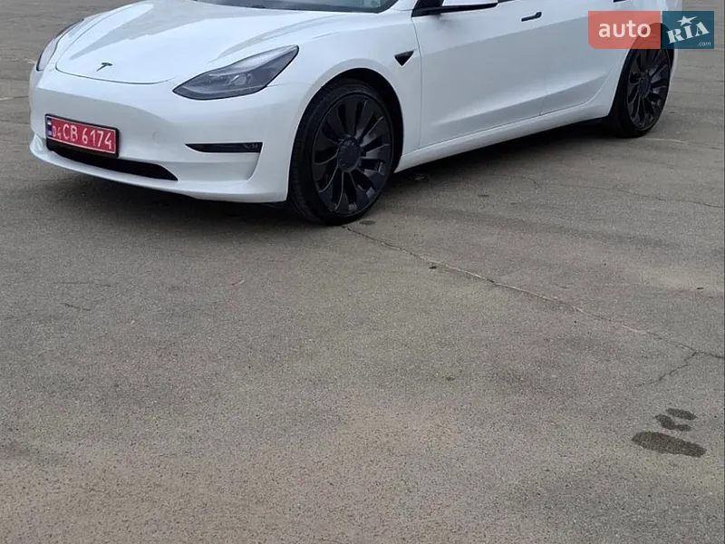 Tesla Model 3 2021