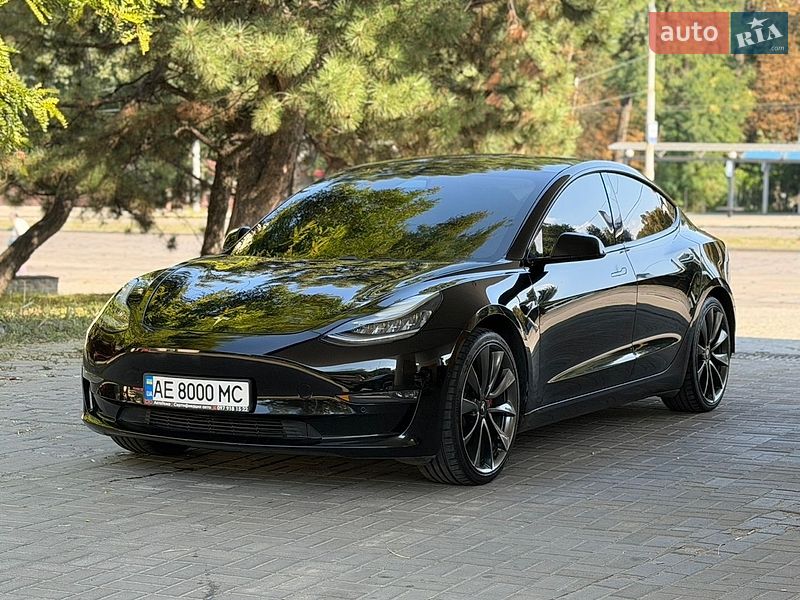 Tesla Model 3 2019