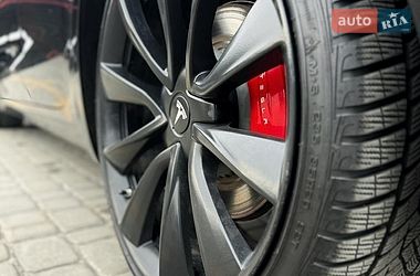 Седан Tesla Model 3 2019 в Києві